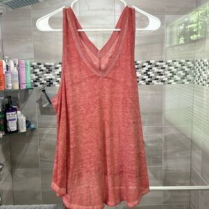 We the Free | V Neck Tank